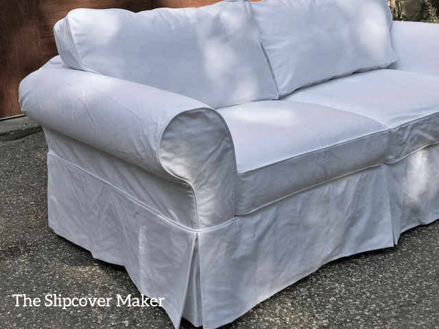 https://slipcovermaker.com/wp-content/uploads/2017/10/philips-white-denim-sofa-slipcover.jpg