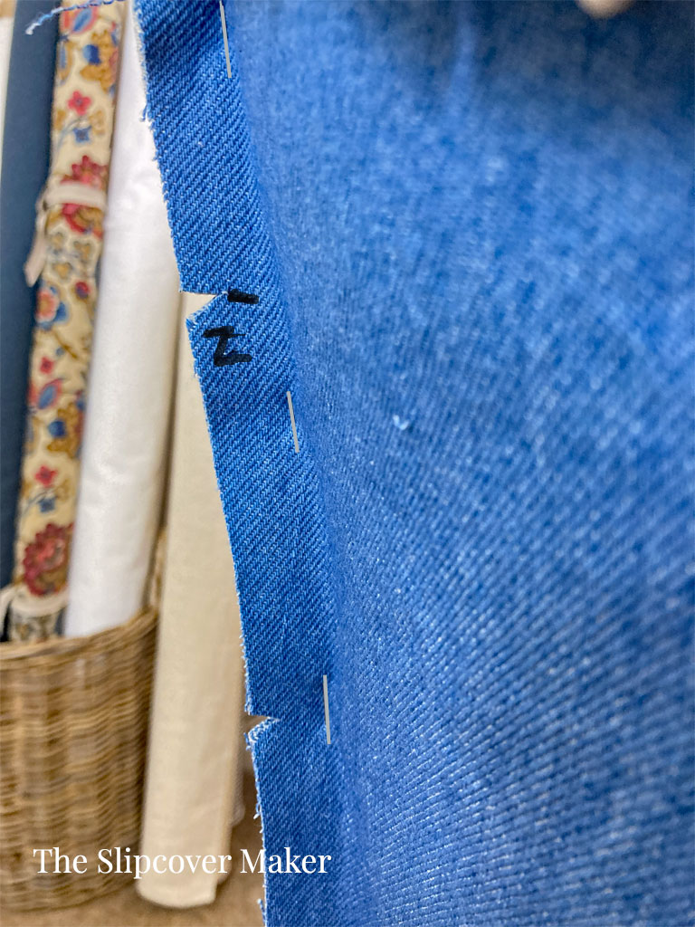 Zipper opening seam close up.